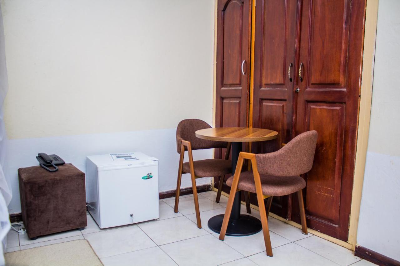 Rugems Executive Lodge Lusaka Kültér fotó
